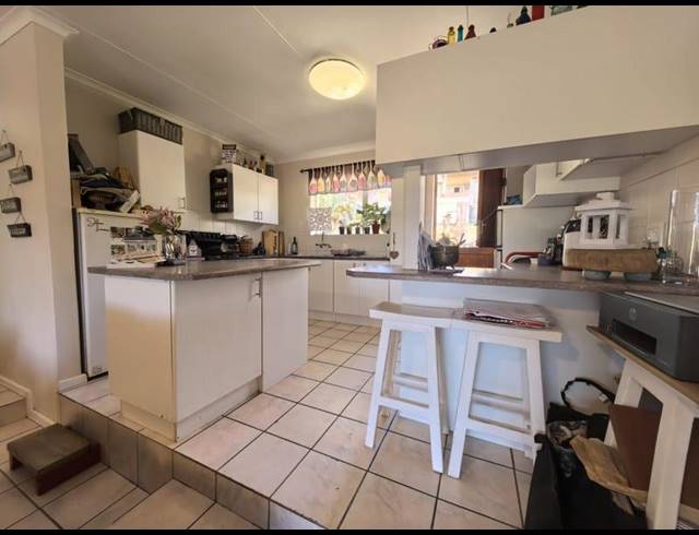 3 BEDROOM HOUSE FOR SALE IN FRAAIUITSIG